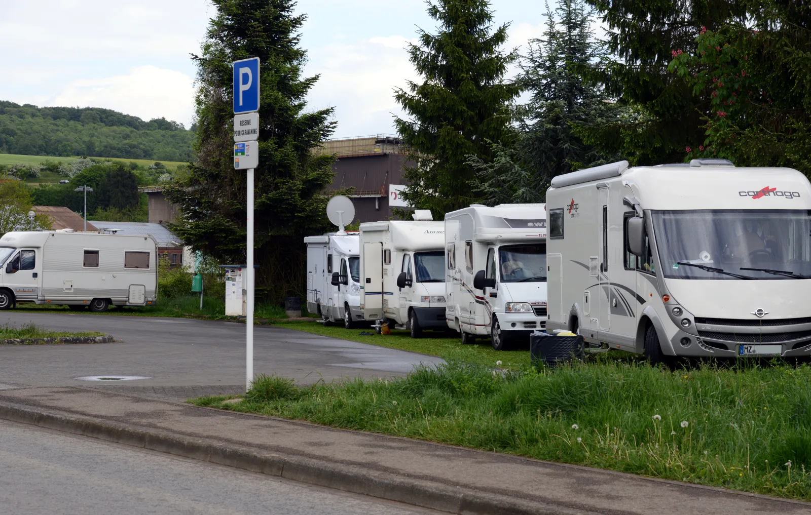 Caravanstalling voor caravans en campers bij Caravan Depot Dilsen